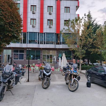 Hotel Piazza Peshkopi Экстерьер фото