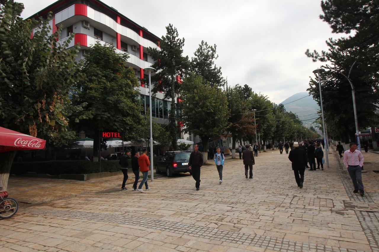 Hotel Piazza Peshkopi Экстерьер фото